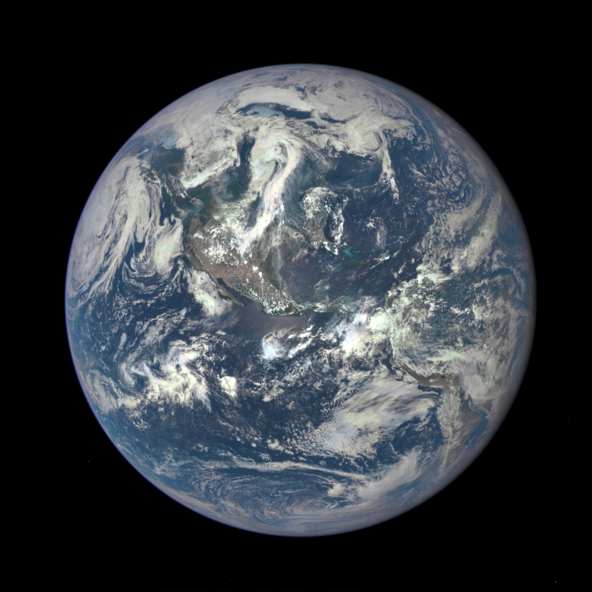 снимок Земли с расстояния в 1,6 млн километров